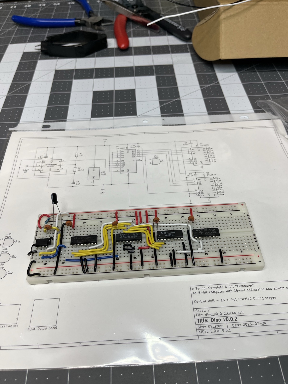 Block diagram, notebook, 2025-07-20. PC, MAR, ROM, RAM, MDR and IR down the left on the memory bus; A, ALU with flags, B, C, OUT and the out latch on the right; control unit at the bottom.